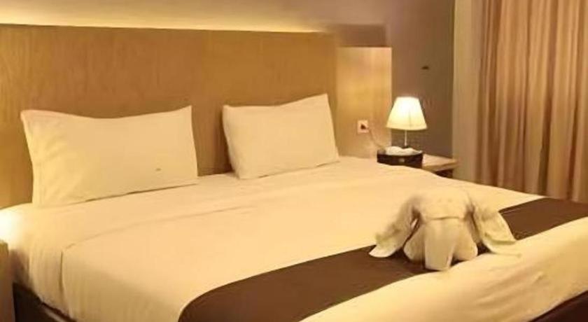 Asoka Luxury Hotel Бандар-Лампунг Экстерьер фото