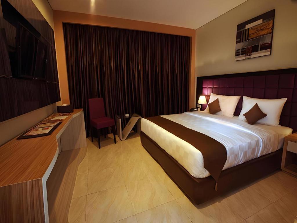 Asoka Luxury Hotel Бандар-Лампунг Экстерьер фото