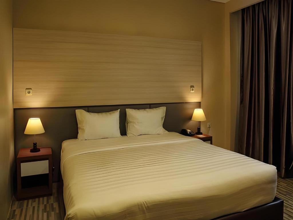 Asoka Luxury Hotel Бандар-Лампунг Экстерьер фото