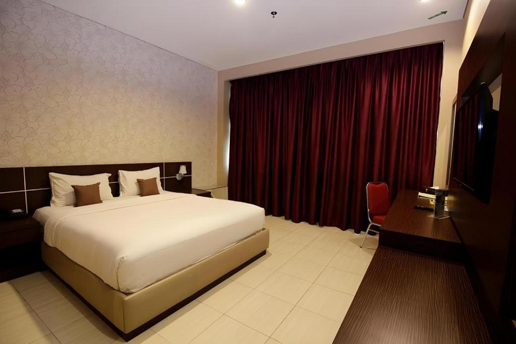 Asoka Luxury Hotel Бандар-Лампунг Экстерьер фото