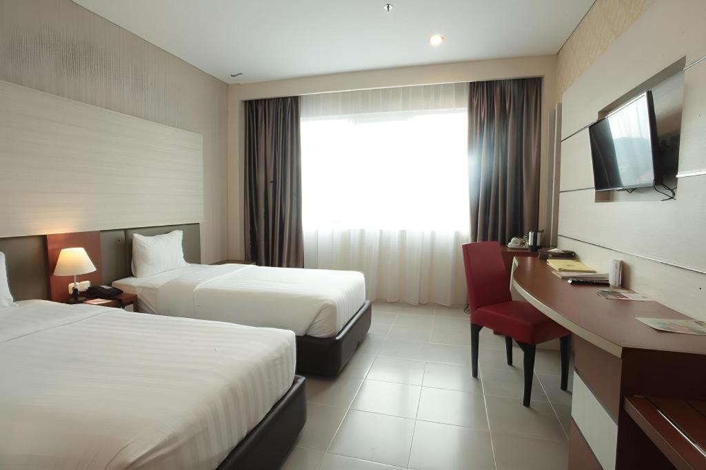 Asoka Luxury Hotel Бандар-Лампунг Экстерьер фото
